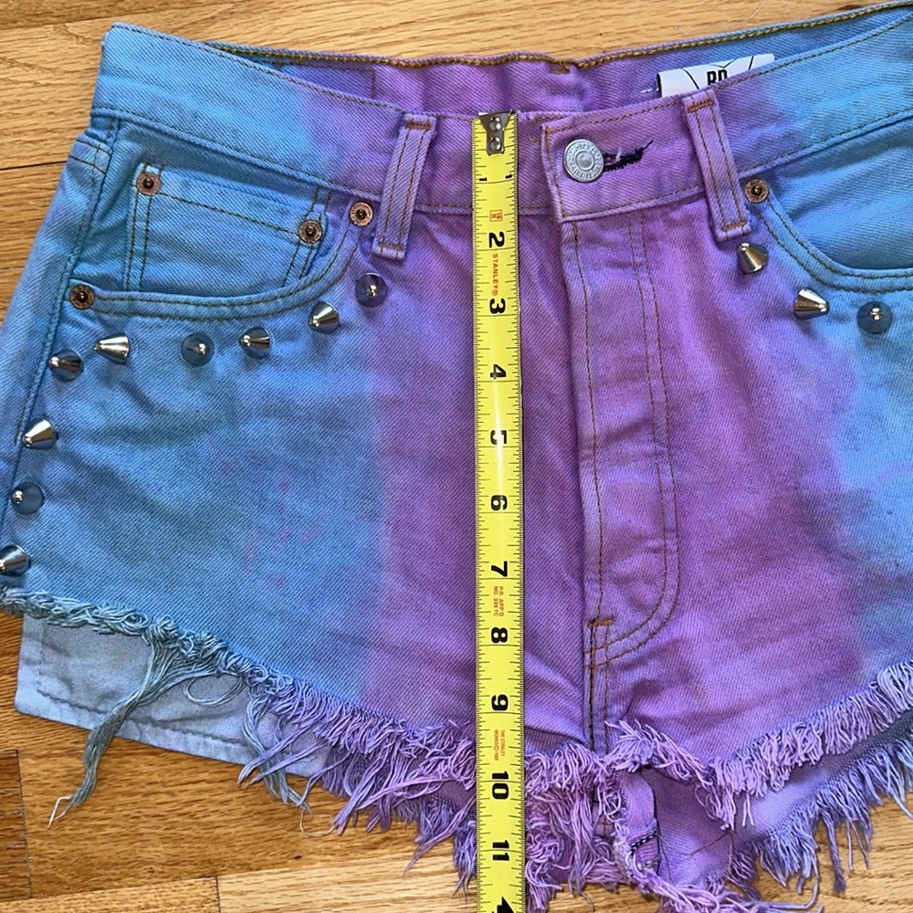 LF Vintage Tye Dye Distressed Denim Shorts - Picture 6 of 10